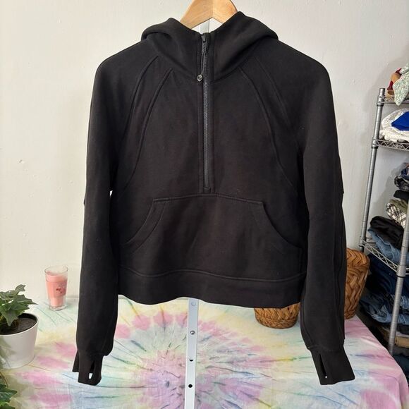 Lululemon Scuba Oversized 1/2 Zip Hoodie
Black XS / small $118 msrp sweatshirt - Picture 8 of 9